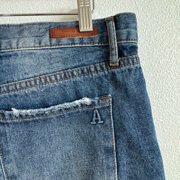 Articles of Society Medium Washed Denim Rolled Hem Distressed Shorts Women's 28 - Picture 5 of 8